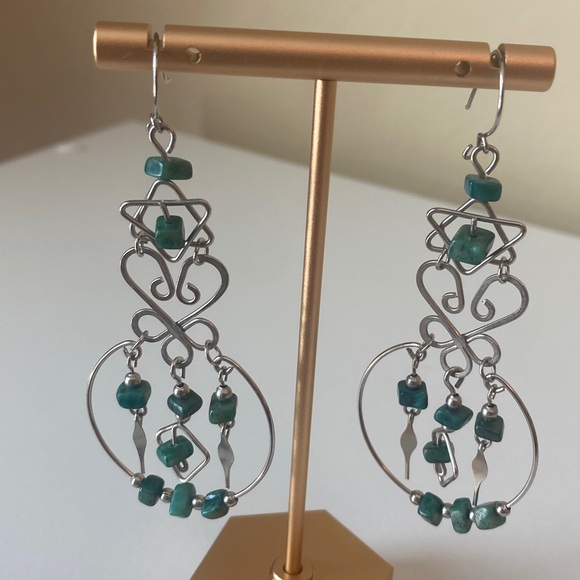Elegant Silver and Gemstone Dangle Earrings - Picture 2 of 7